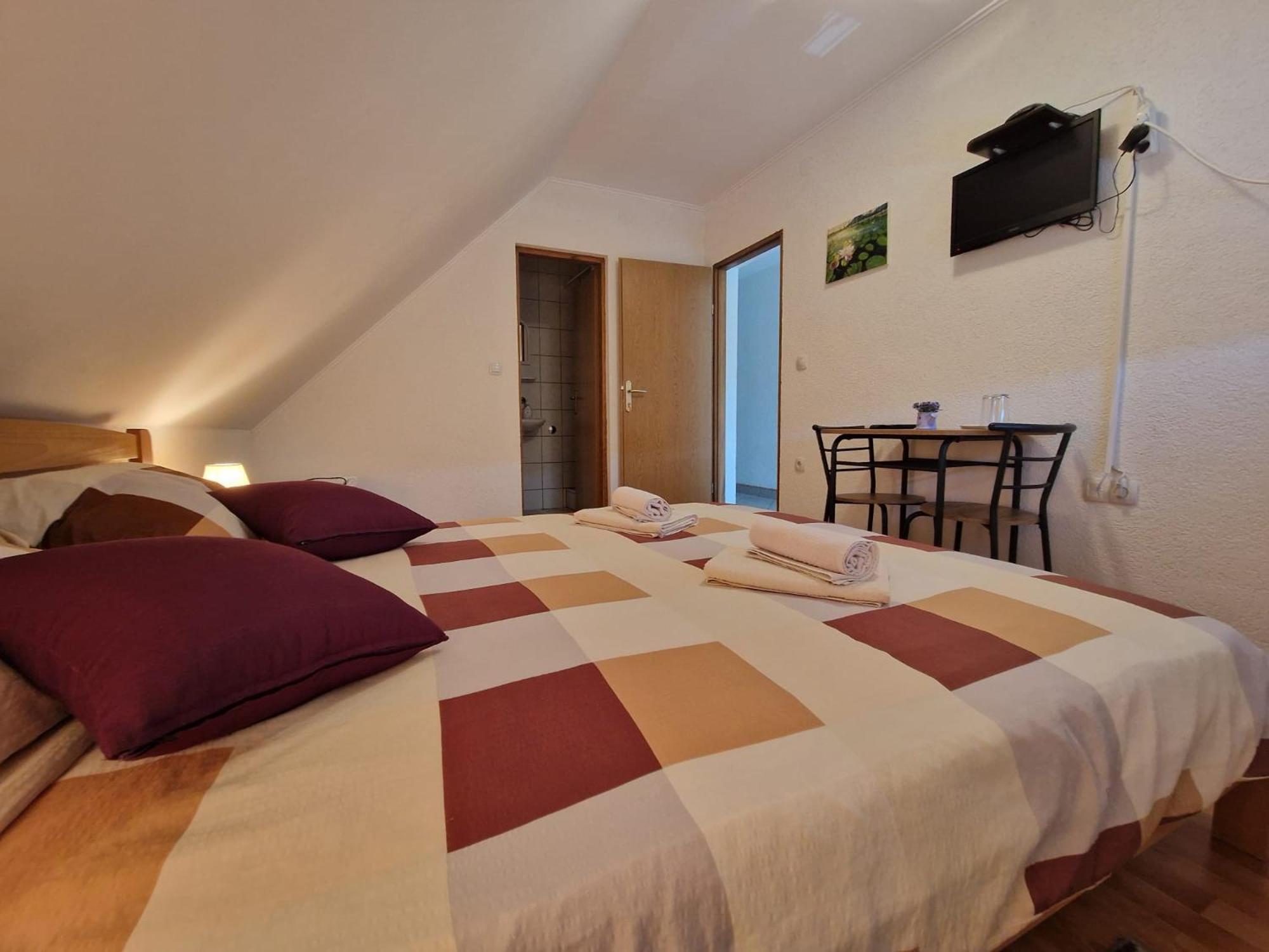 House Luketic Hotel Rastovača Екстериор снимка